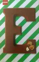 Lettre E en chocolat