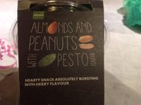 Almands  and peanuts with pesto flavour