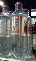 Eau légèrement pétillante goût fruits des bois