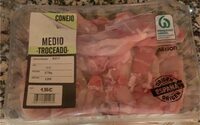 Conejo medio troceado