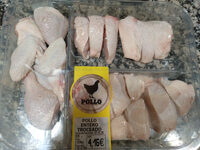 Pollo entero troceado