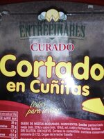 Queso curado en cuñitas