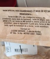 Pain spécial aux cranberries et noix de pécan