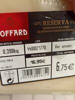 Queso de oveja viejo elaborado con leche cruda