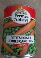 Petits pois et jeunes carottes très fins