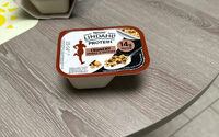 Crunchy granola yoghurt