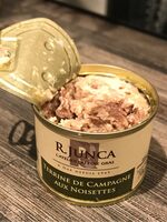 Terrine de campagne aux noisettes