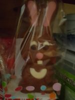 Lapin de pâques chocolat au lait décoré