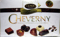 Cheverny Assortiment de chocolats au lait noirs et blancs Cémoi