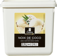 Noix de coco avec noix de coco rapee