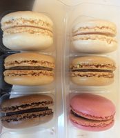 Macarons x12