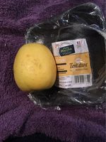 Pomme jaune parfumme tres sucre et croquante