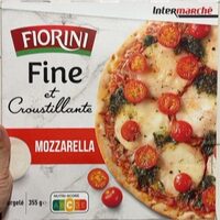 Pizza pate fine mozzarella tomate
