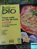 Pizza cuite au feu de bois 3 fromages