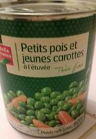 Petits pois et jeunes carottes à l'étuvée très fins