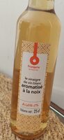 Le vinaigre de vin blanc aromatisé à la noix