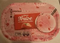 Glace fraise avec morceaux de fraises