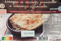 Lasagnes garnies d'artichauts, de jambon et de scamorza fumée