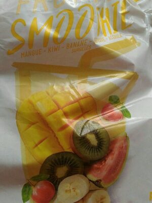 Fruits smoothie mangue kiwi banane goyave acerola