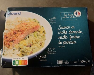 Saumon en croûte d’amande, risotto, fondue de poireaux