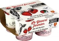 Le yaourt fermier au lait du jour brassé sur lit de fraises