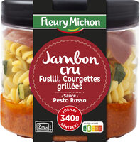 Jambon cru, fusilli, courgettes grillées, sauce pesto rosso