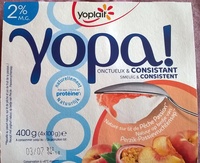 Recette au yaourt nature, sur lit de pêche et jus de fruit de la passion