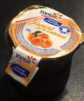 Yaourt nature sucré sur lit de fruits, aromatisé