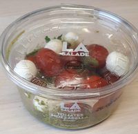 Salade tomates mozzarella basilic