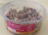 Salade quinoa, cranberries séchées et amandes grillées