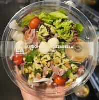 La Salade Jambon sec Mozarella farfalle basilic