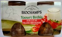Yaourt brebis sur lit de fraise rhubarbe