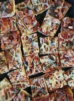 Pizza jambon champignons fromage