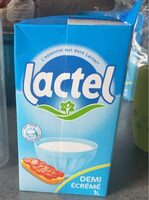 Lait demi écrémé stérilisé UHT