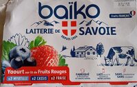 Yaourt sur lit  de fruits rouges