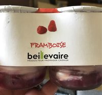 Yaourt nature sur lit de framboise