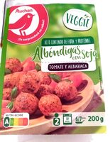 Albóndigas con soja, tomate y albahaca