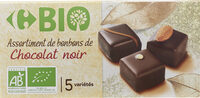 Assortiments de bonbons de chocolat noir