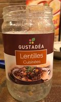 Lentilles vertes cuisinées aux carottes et aux oignons