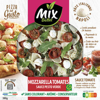 Pizza del gusto mozzarella tomates