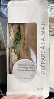 Legumes thaï, houmous, pousses d’épinard