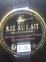 Riz au lait sur lit au caramel