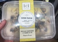 Pates aux champignons et pignons de pin
