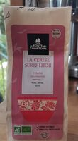La cerise sur le litchi. Délices de fruits. Litchi-rose-cerise