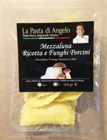 Mezzaluna Ricotta e Fungli Porcini