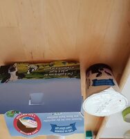 Yaourt  sur lit de myrtille au lait entier