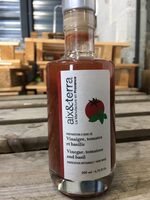 Vinaigre, tomates et basilic
