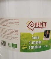 Purée d'amande complète