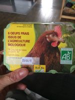 6 œufs frais issus de l'agriculture biologique de poules élevées en plein air