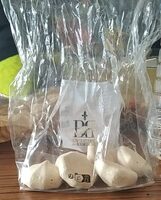 Meringues colorées saveur caramel beurre salé